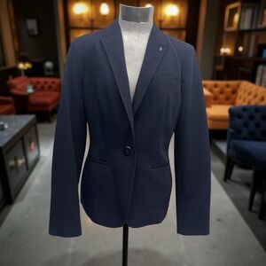 Elegant Tommy Hilfiger Navy Women's Blazer - size 6